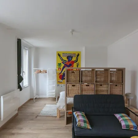 Apartman Pleasant Studio In Hypercenter Saint-Denis